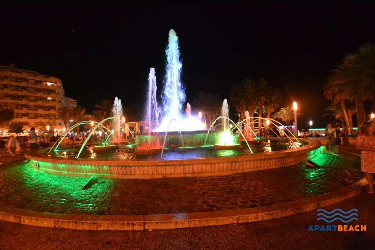Apartbeach Novelty Climatizado Y Vistas Playa Salou Bagian luar foto