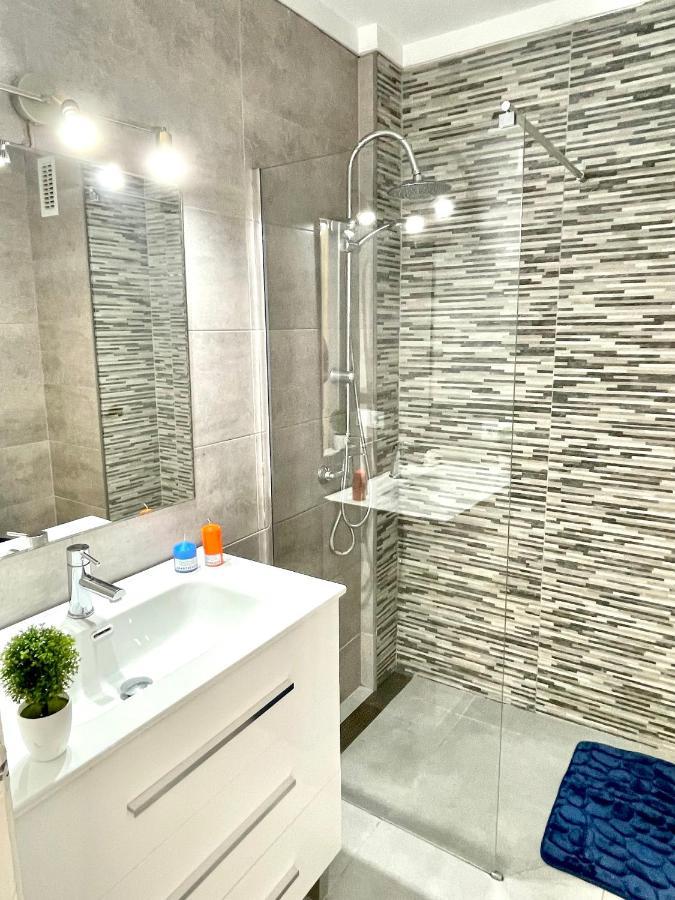 Apartbeach Novelty Climatizado Y Vistas Playa Salou Bagian luar foto