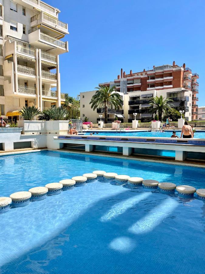 Apartbeach Novelty Climatizado Y Vistas Playa Salou Bagian luar foto