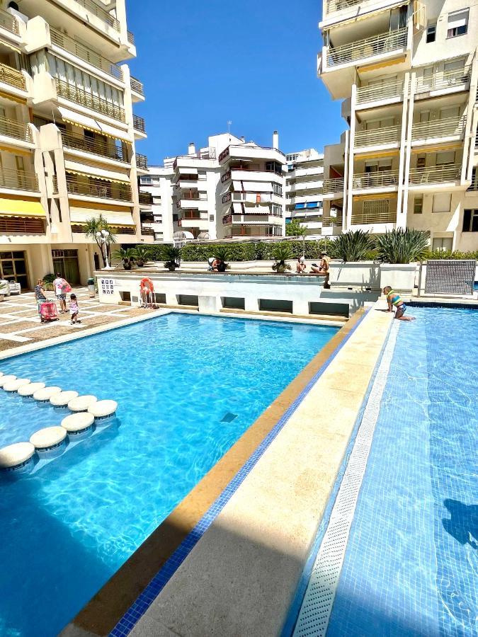 Apartbeach Novelty Climatizado Y Vistas Playa Salou Bagian luar foto