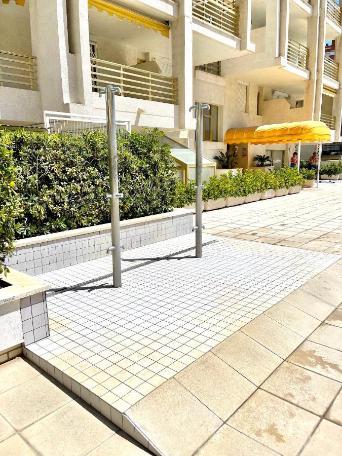 Apartbeach Novelty Climatizado Y Vistas Playa Salou Bagian luar foto