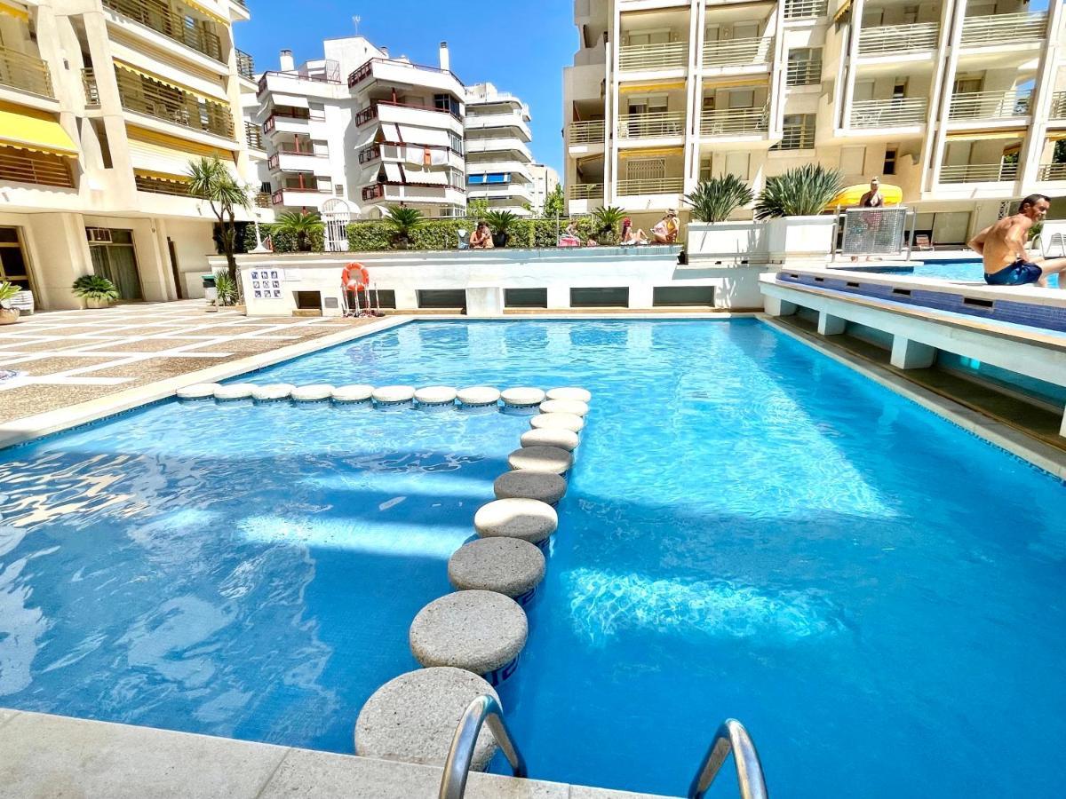Apartbeach Novelty Climatizado Y Vistas Playa Salou Bagian luar foto