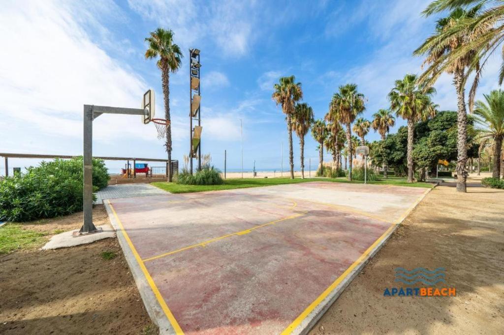 Apartbeach Novelty Climatizado Y Vistas Playa Salou Bagian luar foto