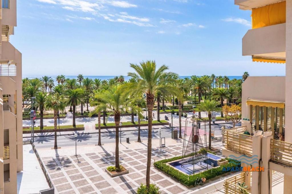 Apartbeach Novelty Climatizado Y Vistas Playa Salou Bagian luar foto