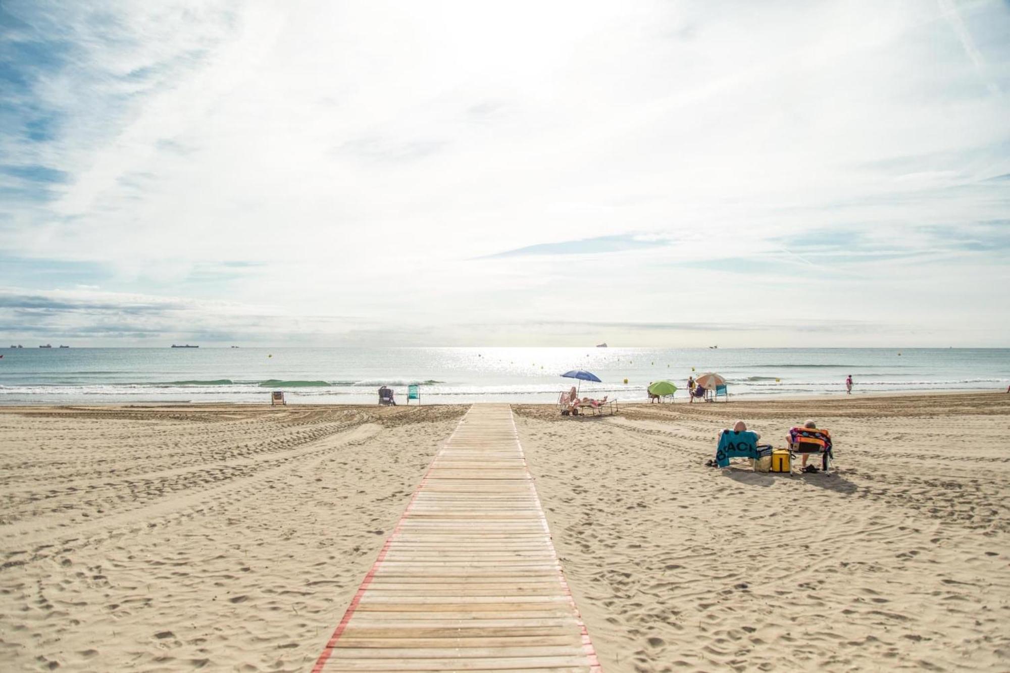 Apartbeach Novelty Climatizado Y Vistas Playa Salou Bagian luar foto